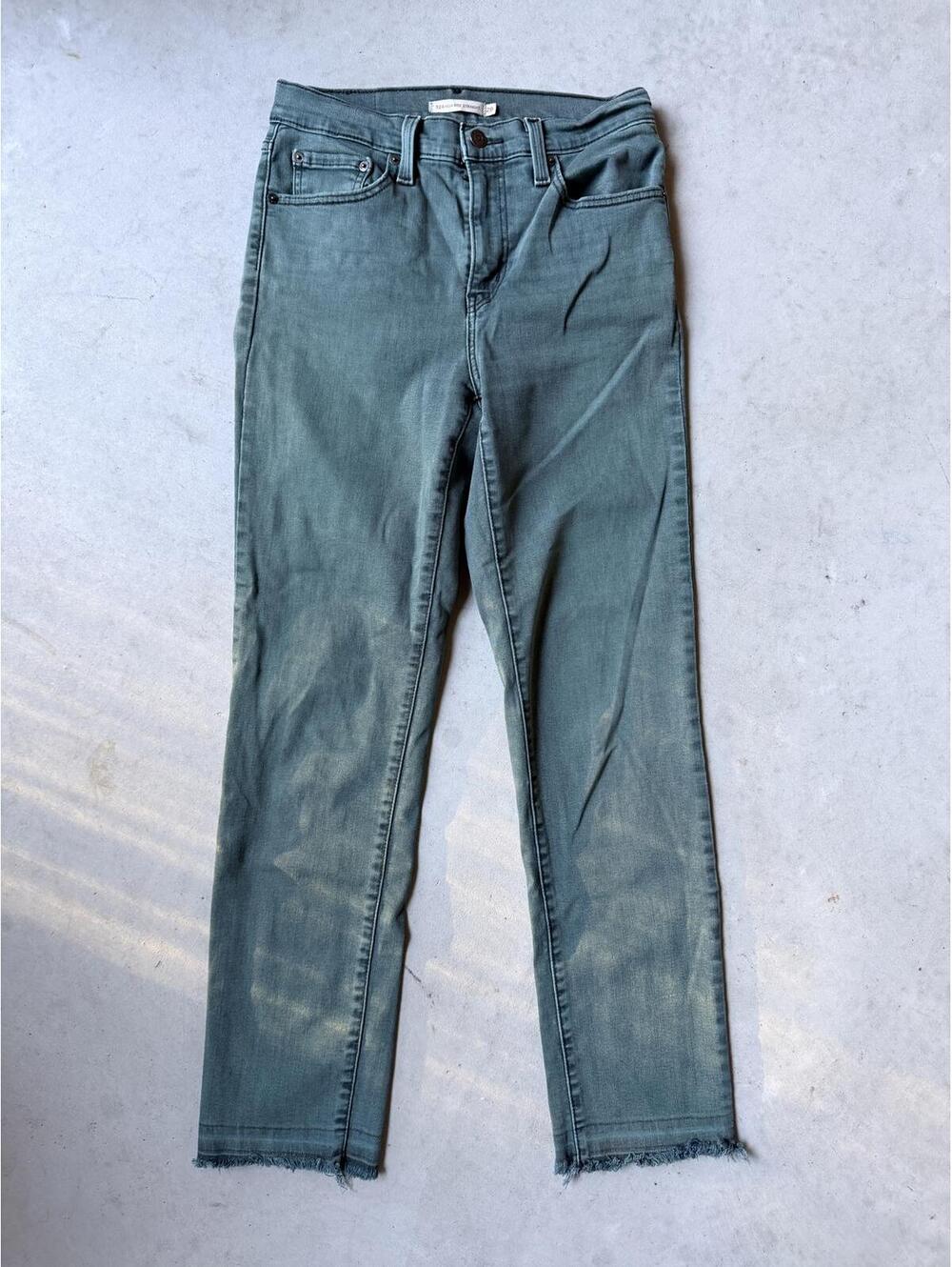 Levi’s 724 Women’s High Rise Straight Jeans Size 28 Green Frayed Hem Stretch